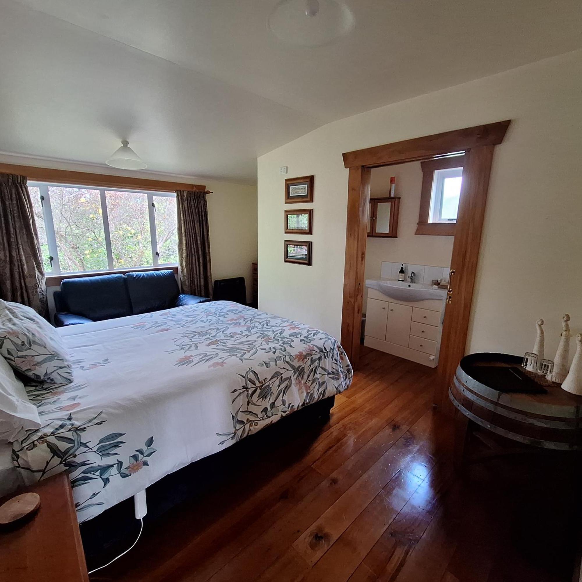 Olde Mill House B&B & Bike2Wine Cycle Hire Renwick Luaran gambar